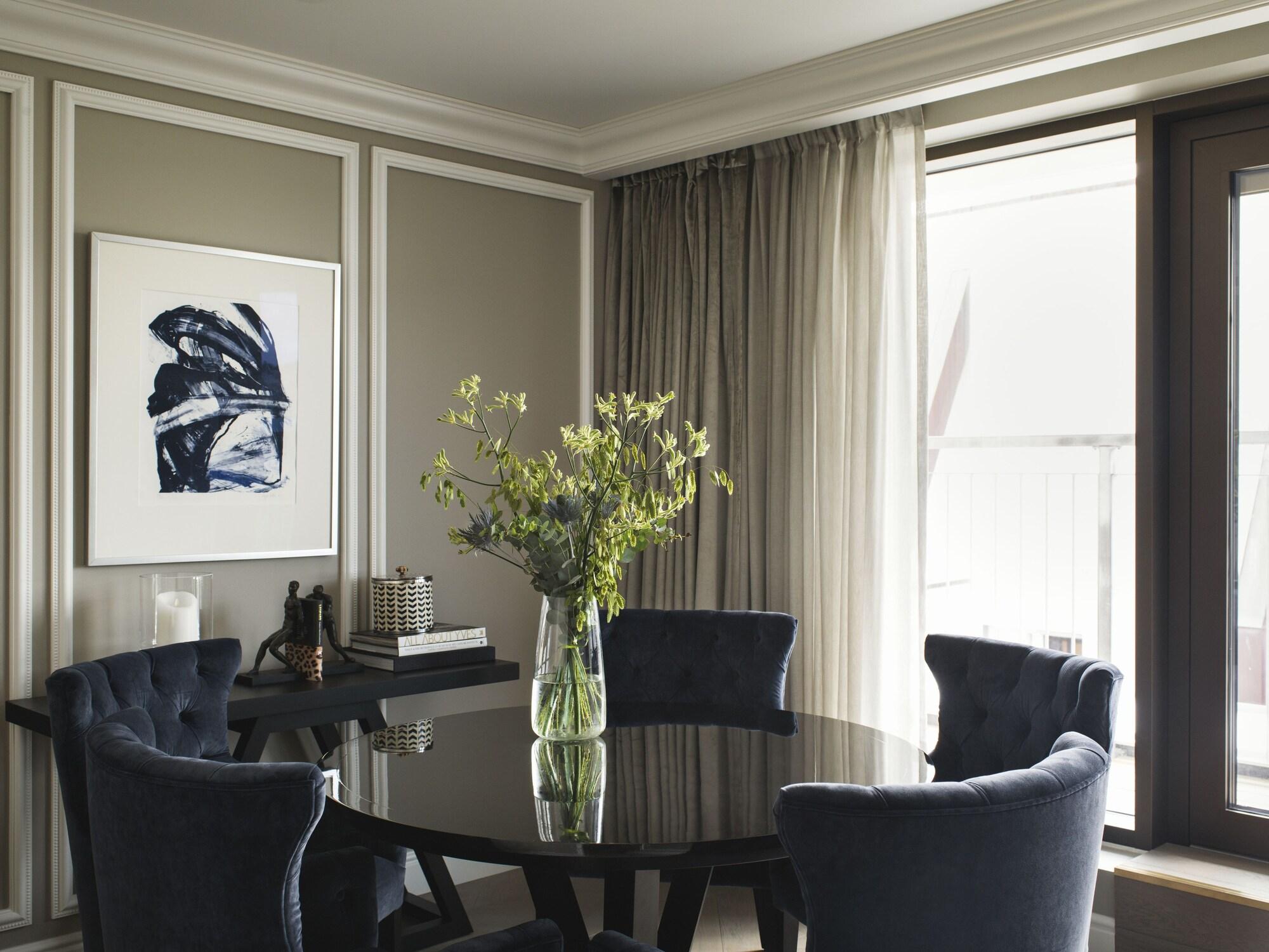 Britannia Hotell 5*