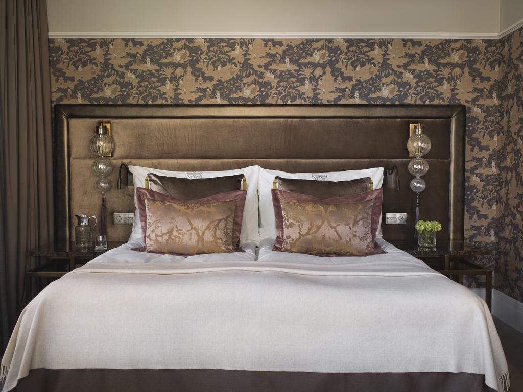 Britannia Hotell 5*